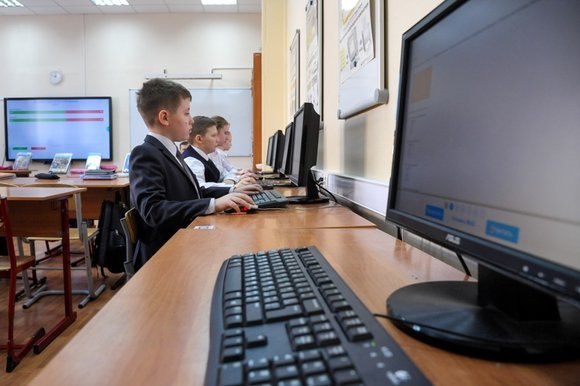 Мэр Москвы поручил сформировать в 2019 году в школах 30 IT-классов