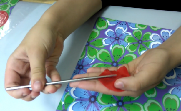 Мастера ГБУ «Ремесла» научат лепить керамические цветы
