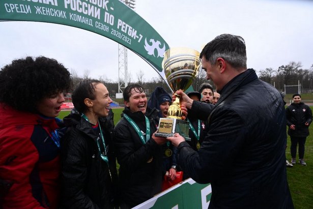 РК ЦСКА впервые в истории стал чемпионом России по регби-7 среди женских команд