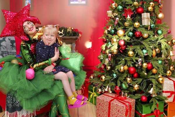 Москвичи смогут передать новогодние подарки для детей Донбасса и участников СВО