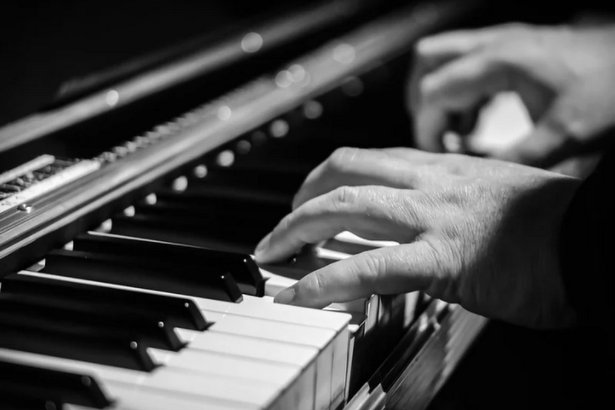 Музыкальная школа № 71 приглашает на филармонический концерт «Жемчужины фортепианного дуэта»