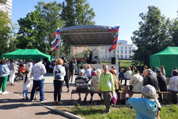 В День России в Озеропарке состоялся яркий праздничный концерт