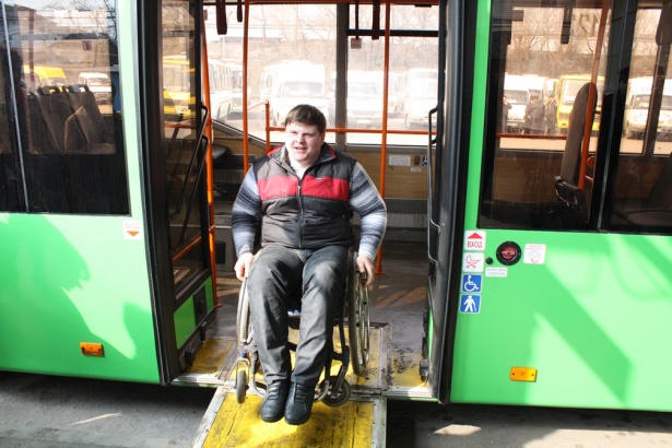 Химкинские торговые центры проверят на доступность для инвалидов