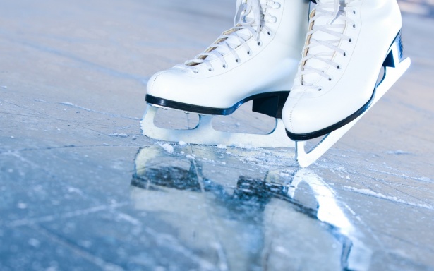Жители Силино могут кататься на коньках в 11-м микрорайоне  дольше обычного