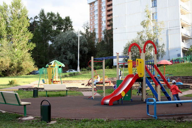 Депутаты Силино приняли решение о ремонте детских площадок и установке пандусов