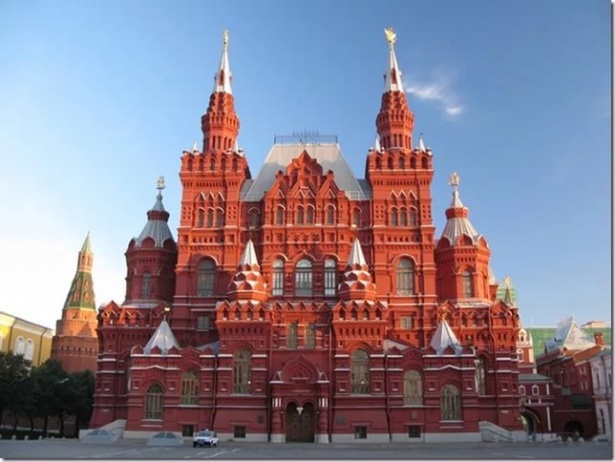 В Москве насчитывается более 10 тысяч различных учреждений культуры