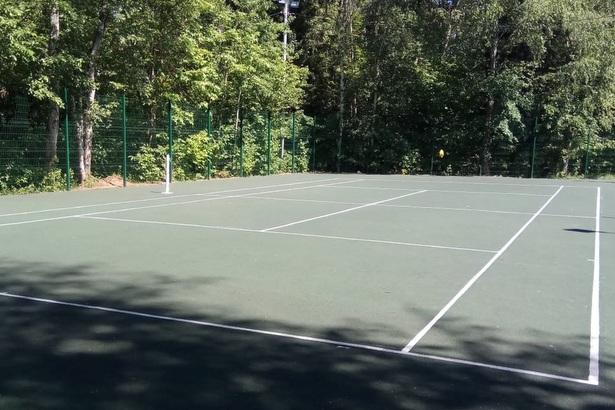 Благоустроен теннисный корт в лесопарке близ 12-го микрорайона Зеленограда