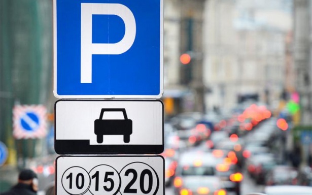 Эксперты уверены в эффективности платной парковки