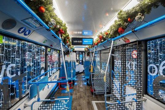 Автобусы маршрутов № 19, 400, 400Т будут курсировать всю новогоднюю ночь