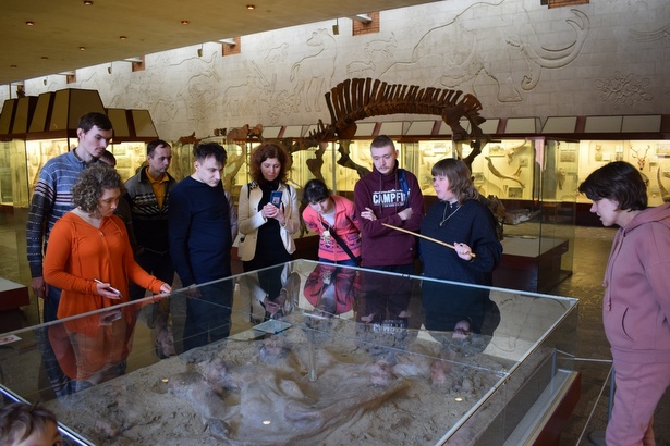 Реабилитанты из зеленоградского центра «Ремесла» побывали на экскурсии в Палеонтологическом музее