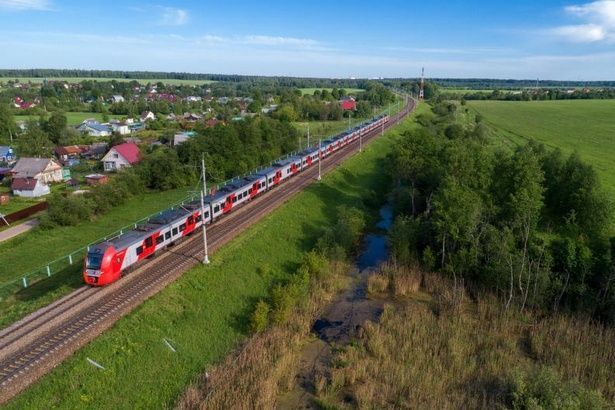 Поезда на Октябрьской железной дороге следуют с задержками