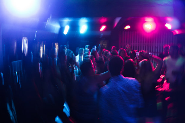 Зеленоградские полицейские раскрыли кражу в ночном клубе 12-го микрорайона