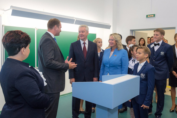 Собянин открыл новое здание школы в Хорошевском районе столицы
