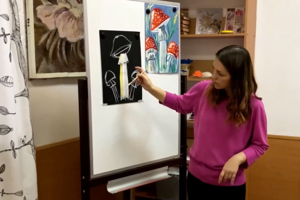 Зеленоградская библиотека № 255 приглашает детей в студию живописи «Art шаги»