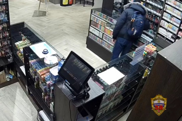 Зеленоградские полицейские раскрыли кражу из магазина на улице Панфилова