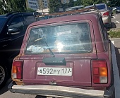 Кому принадлежит автомобиль «ВАЗ-2104», брошенный у корпуса 1215?