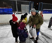 В 11-м микрорайоне Зеленограда состоялась веселая дискотека на льду