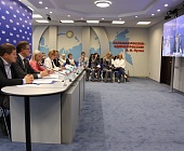Единоросы Москвы и Симферополя по телемосту обсудили проект «Безопасная столица»